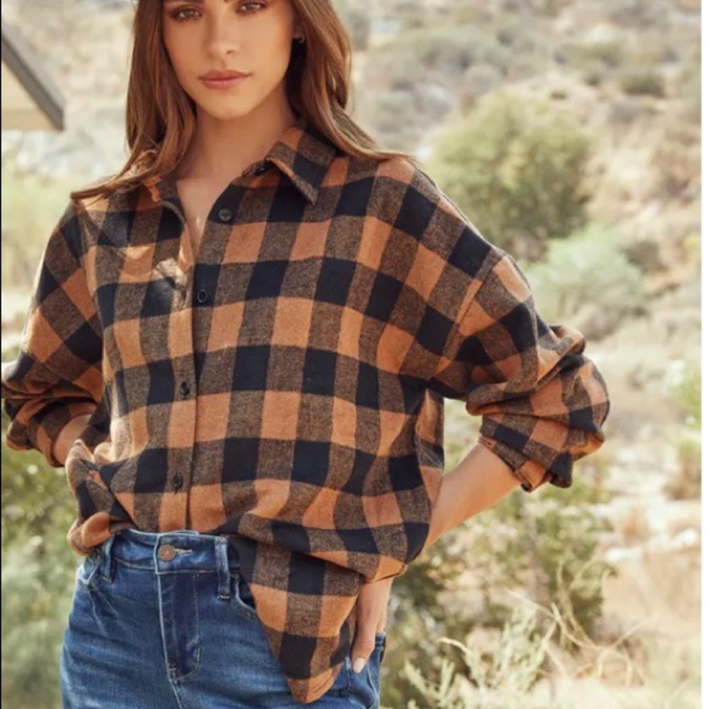 Vici checkered button down top